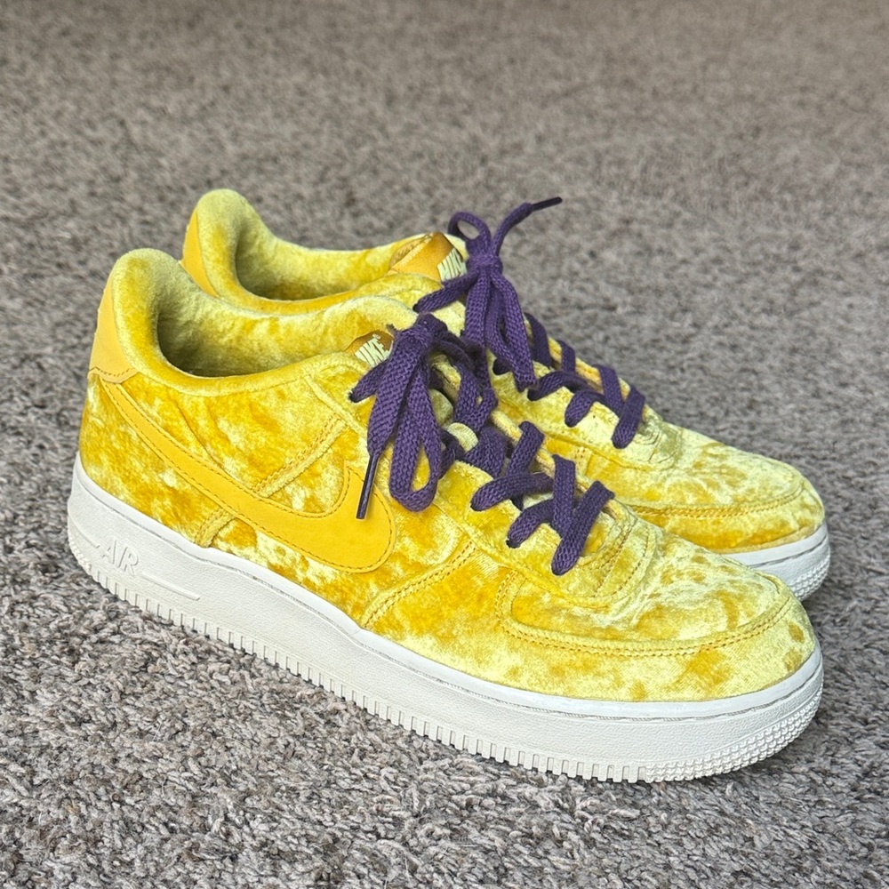 Nike Air Force 1, velvet Yellow Sneakers w/Purple Accents, US Men’s 7/Wmns 8.5